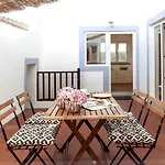 Casa Alfazemas Daire *