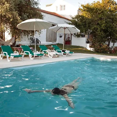 Casa Alfazemas דירה