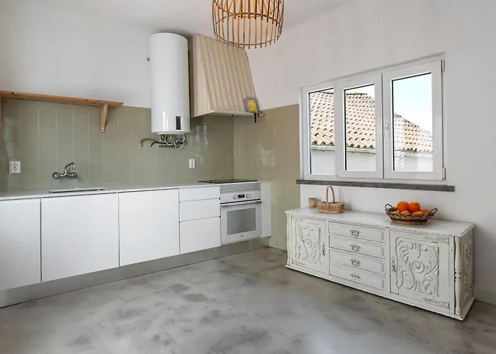 Casa Alfazemas * Cadaval